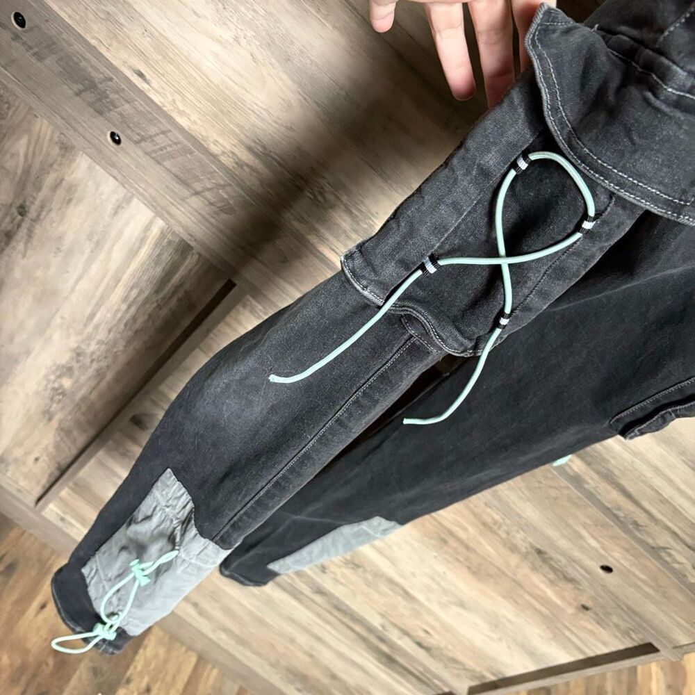 Serenede 28 Black Cargo Skinny Jeans Turquoise Patches Bungees Sporty Edgy Punk - Picture 13 of 14